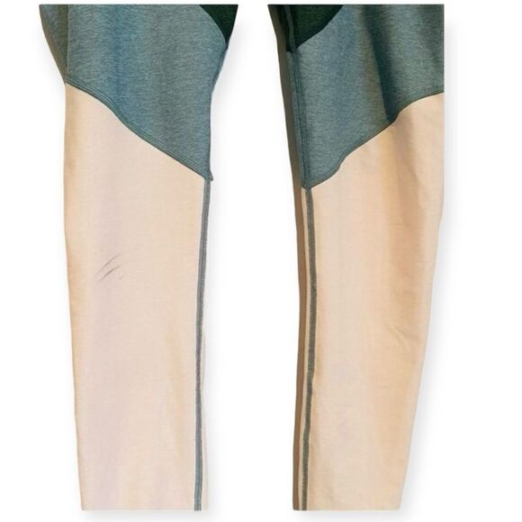 Outdoor Voices Green & Pink Colorblock 7/8 Leggings  Size Medium - Picture 4 of 6